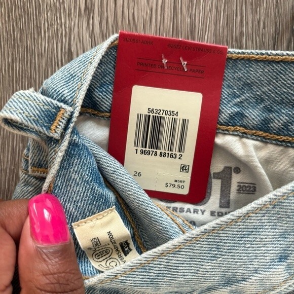 Levi’s 501 anniversary edition floral shorts - size 26 - Picture 2 of 4